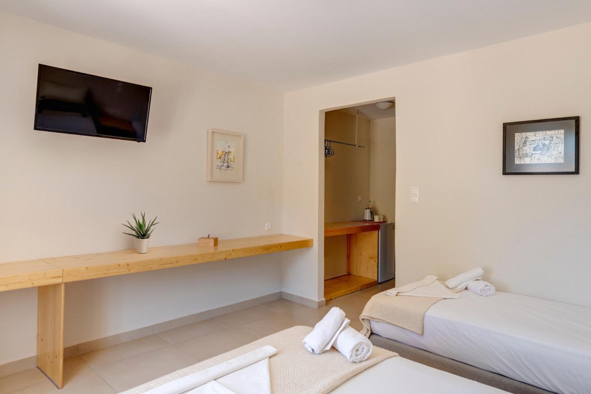 Hotel Kamelo Vari  Экстерьер фото